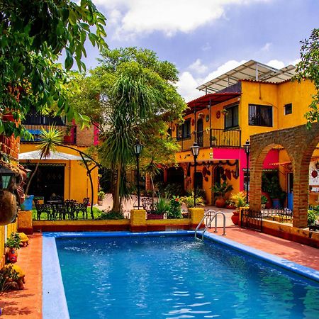 Posada Margaritas Tlaquepaque Bagian luar foto