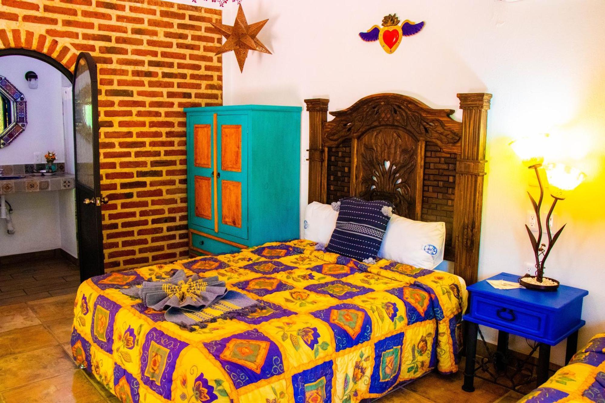 Posada Margaritas Tlaquepaque Bagian luar foto