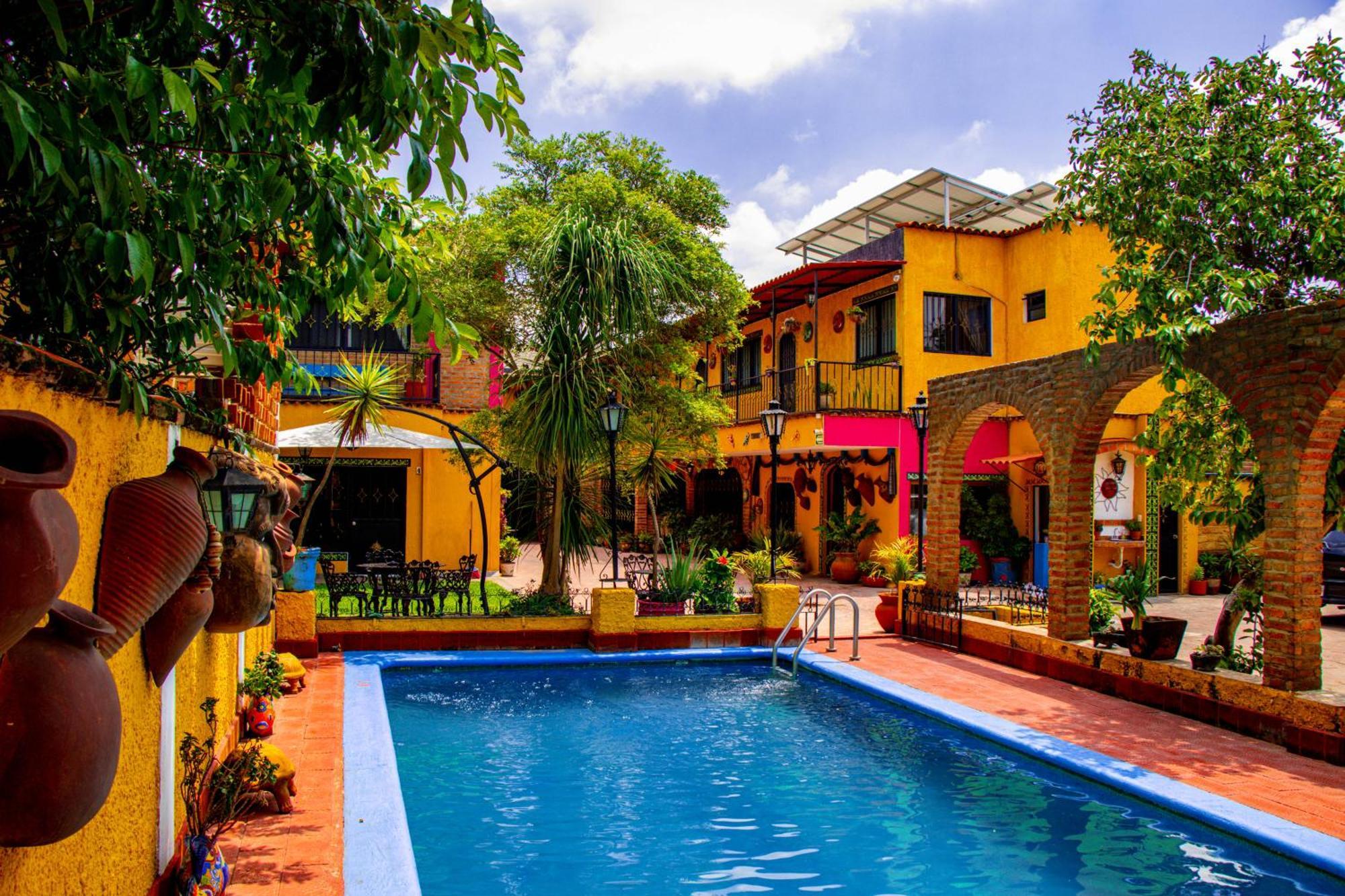 Posada Margaritas Tlaquepaque Bagian luar foto