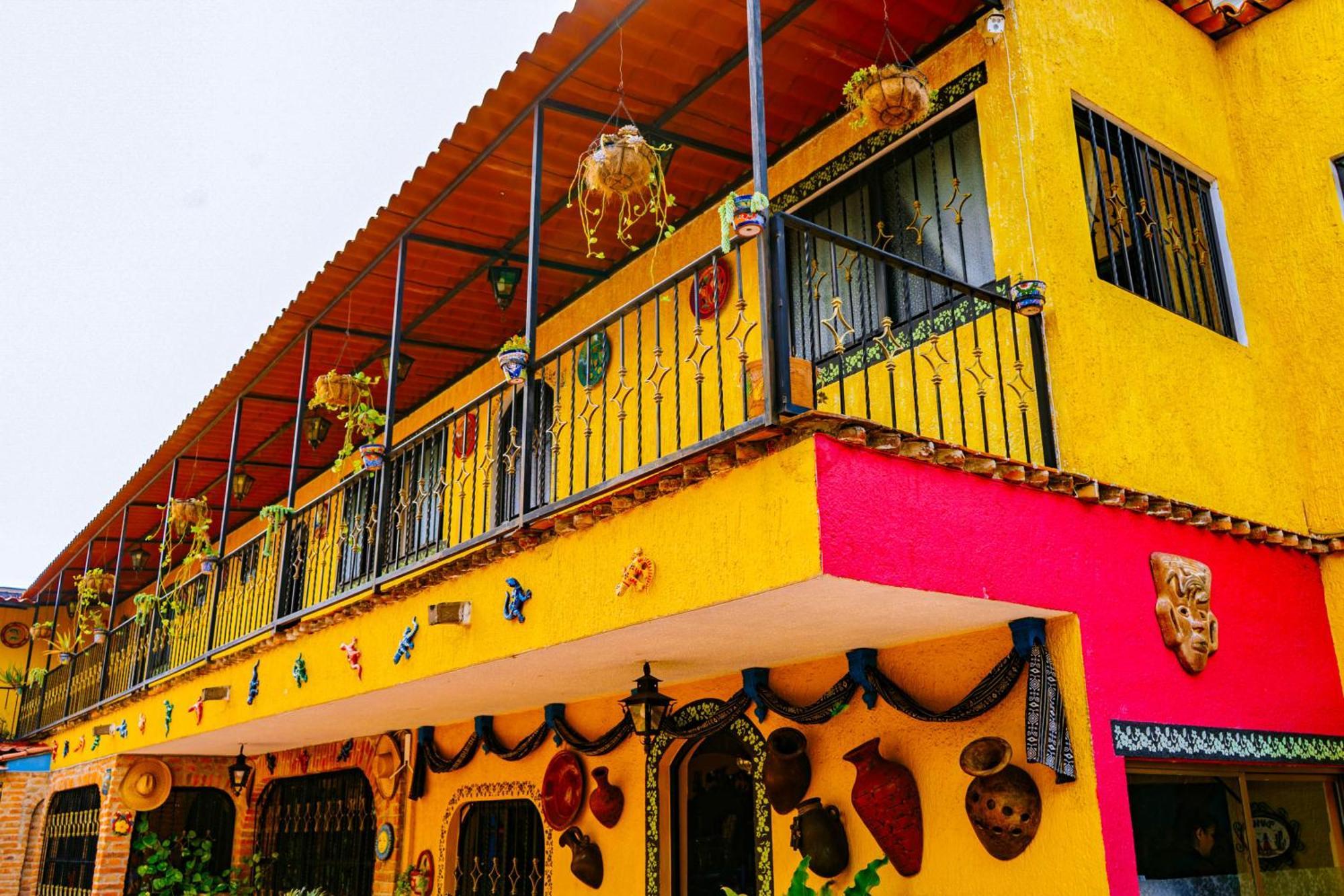 Posada Margaritas Tlaquepaque Bagian luar foto