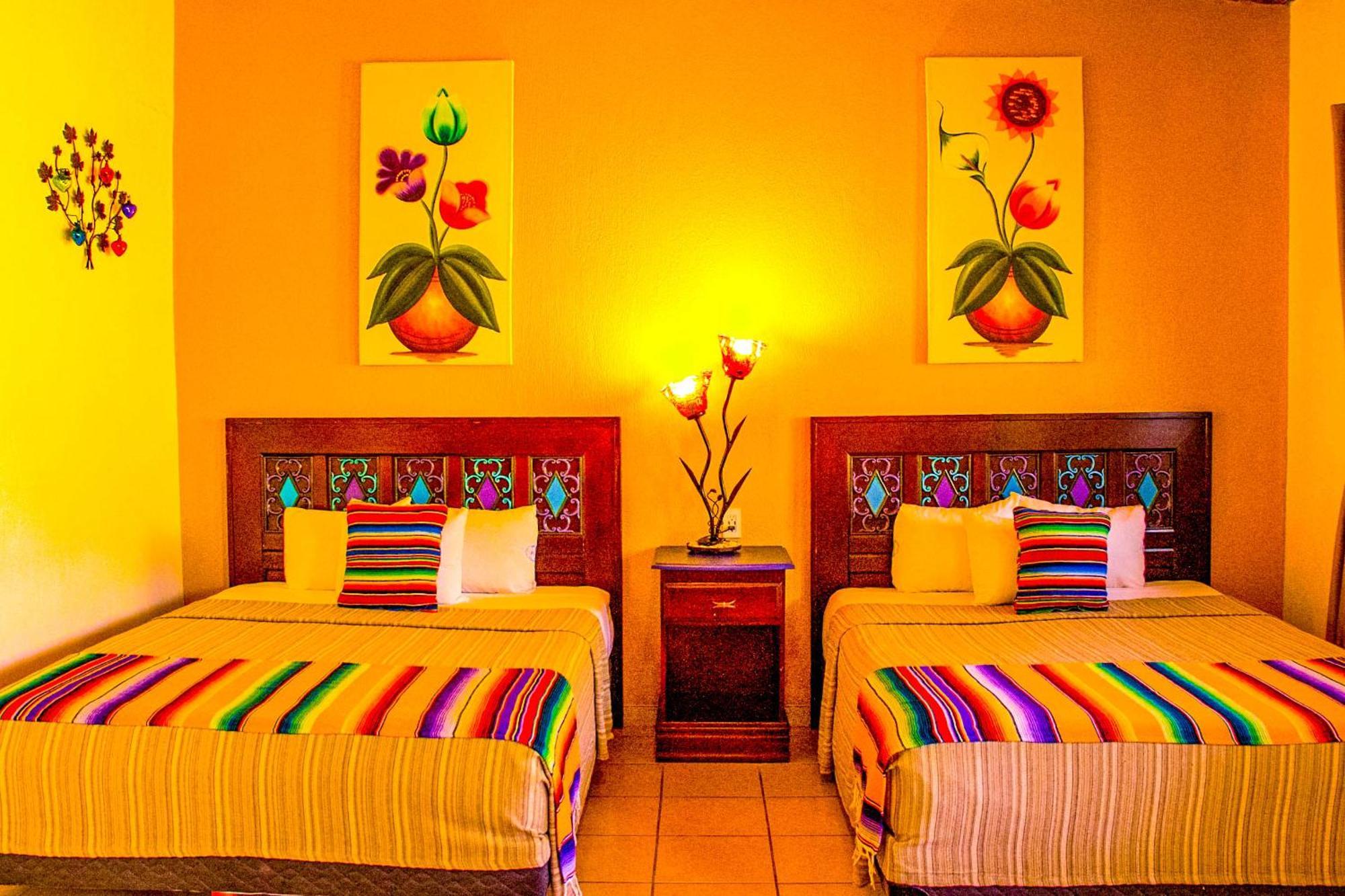 Posada Margaritas Tlaquepaque Bagian luar foto